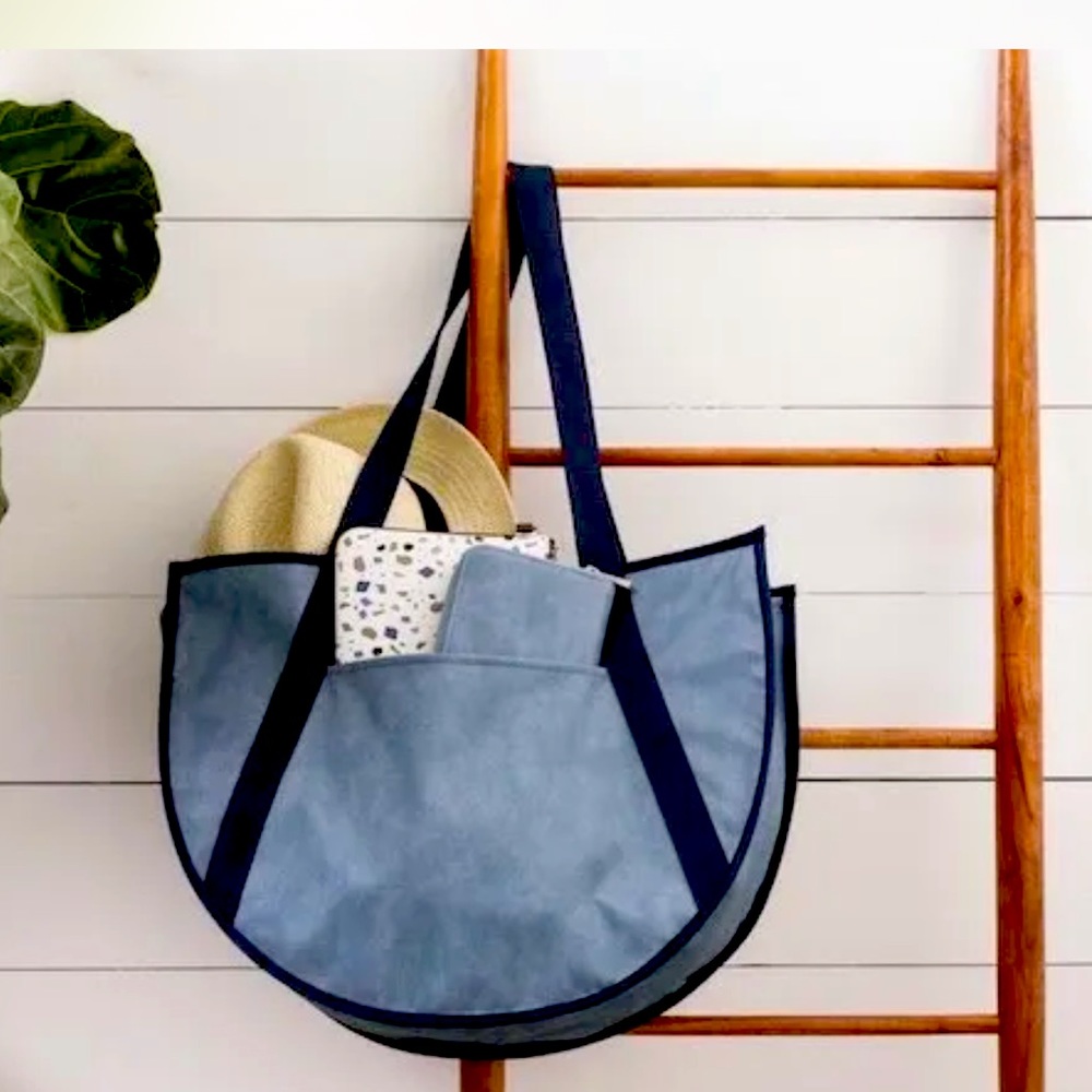 Brand New Thirty-One Round Utility Tote in Denim Distressed Pattern